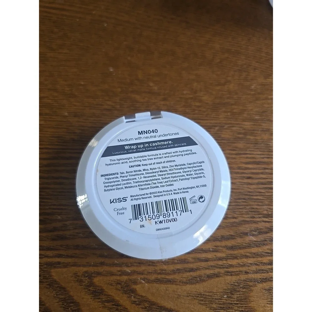 Joah Perfect Complexion Cashmere Powder Foundation LC040 Light W/ Cool Undertone